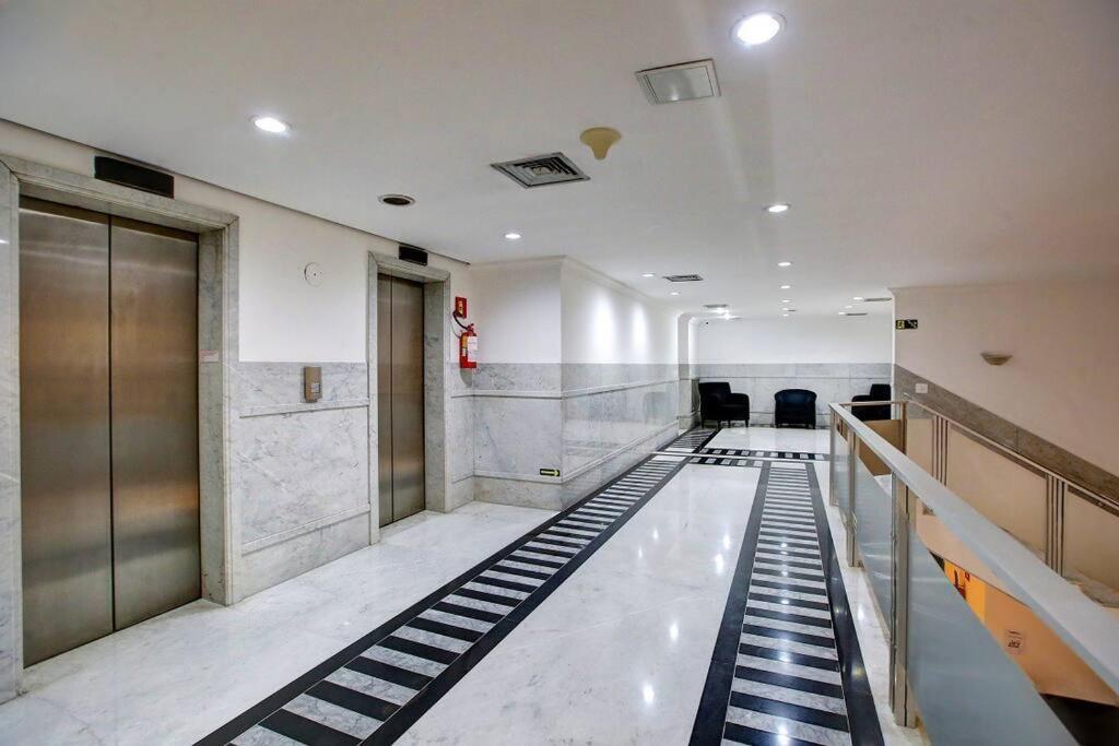 Apartment Hampton Park Jardins Com Banheira Hidromassagem Luxuoso
